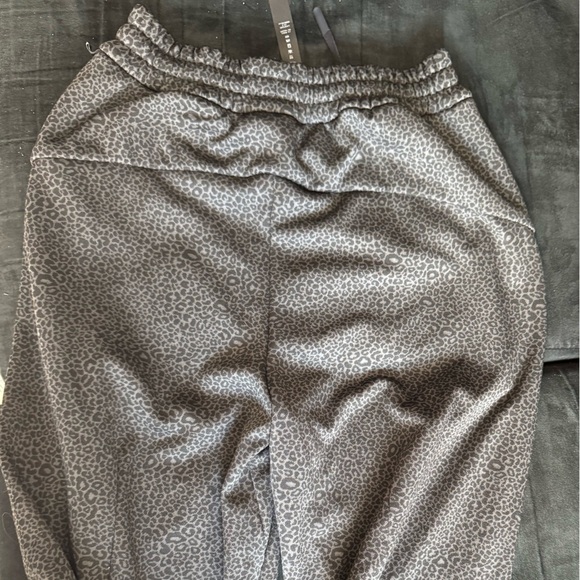 lululemon lab Double-Knit
Jacquard Pant 26" size 2 - Picture 5 of 7